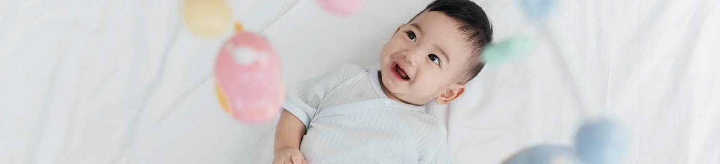 Tahap Penglihatan Bayi 0-12 Bulan, Kapan Bisa Melihat Jelas?